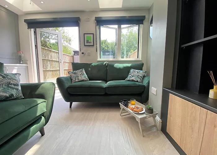 Superb Townhouse Near Vibrant Gloucester Road * Bristol