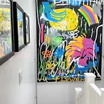 Superb Townhouse Near Vibrant Gloucester Road *