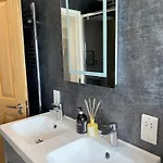 Superb Townhouse Near Vibrant Gloucester Road Tatil Evi *